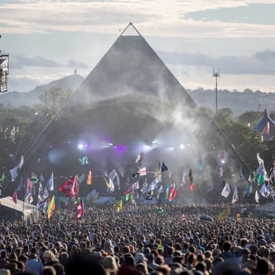 Glastonbury 2025 Announces Set Times, Stage Splits, and Line-Up Details
